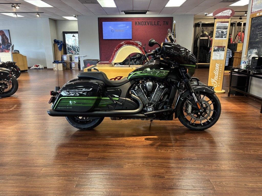2026 Indian Motorcycle® Chieftain PowerPlus Dark Horse Signature Series Abyss M DARK HORSE in Knoxville, TN