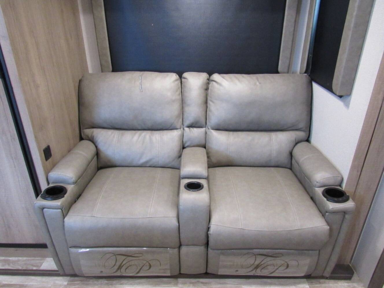 A photo of this 2021 Grand Design Imagine 2610ML