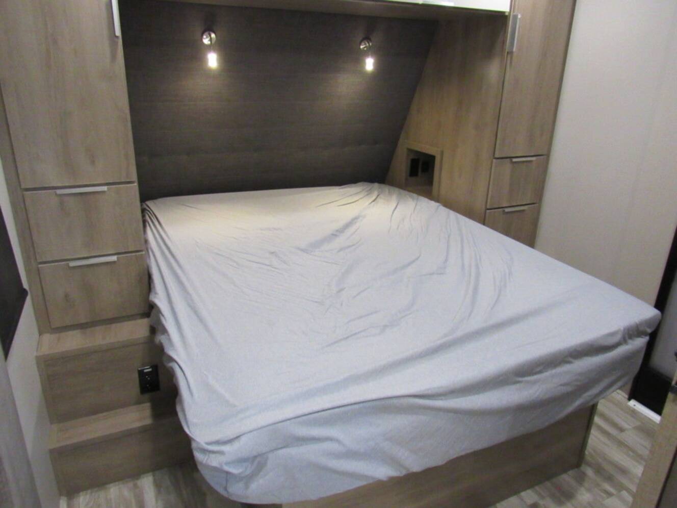 A photo of this 2021 Grand Design Imagine 2610ML