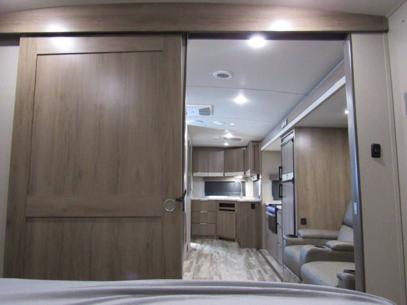 A photo of this 2021 Grand Design Imagine 2610ML