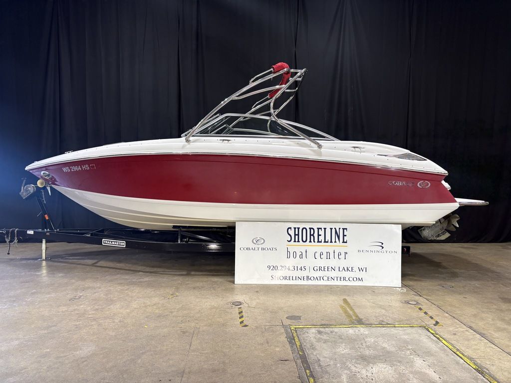 2008 Cobalt 232 in green lake WI