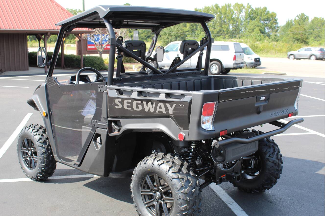 A photo of this 2026 Segway Powersports UT6 P