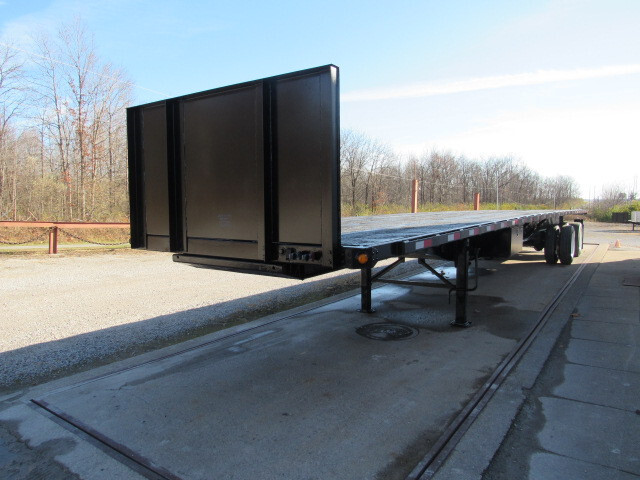 2015 Utility 48' X 102" Princeton/Moffett Trailer in Grabill, IN