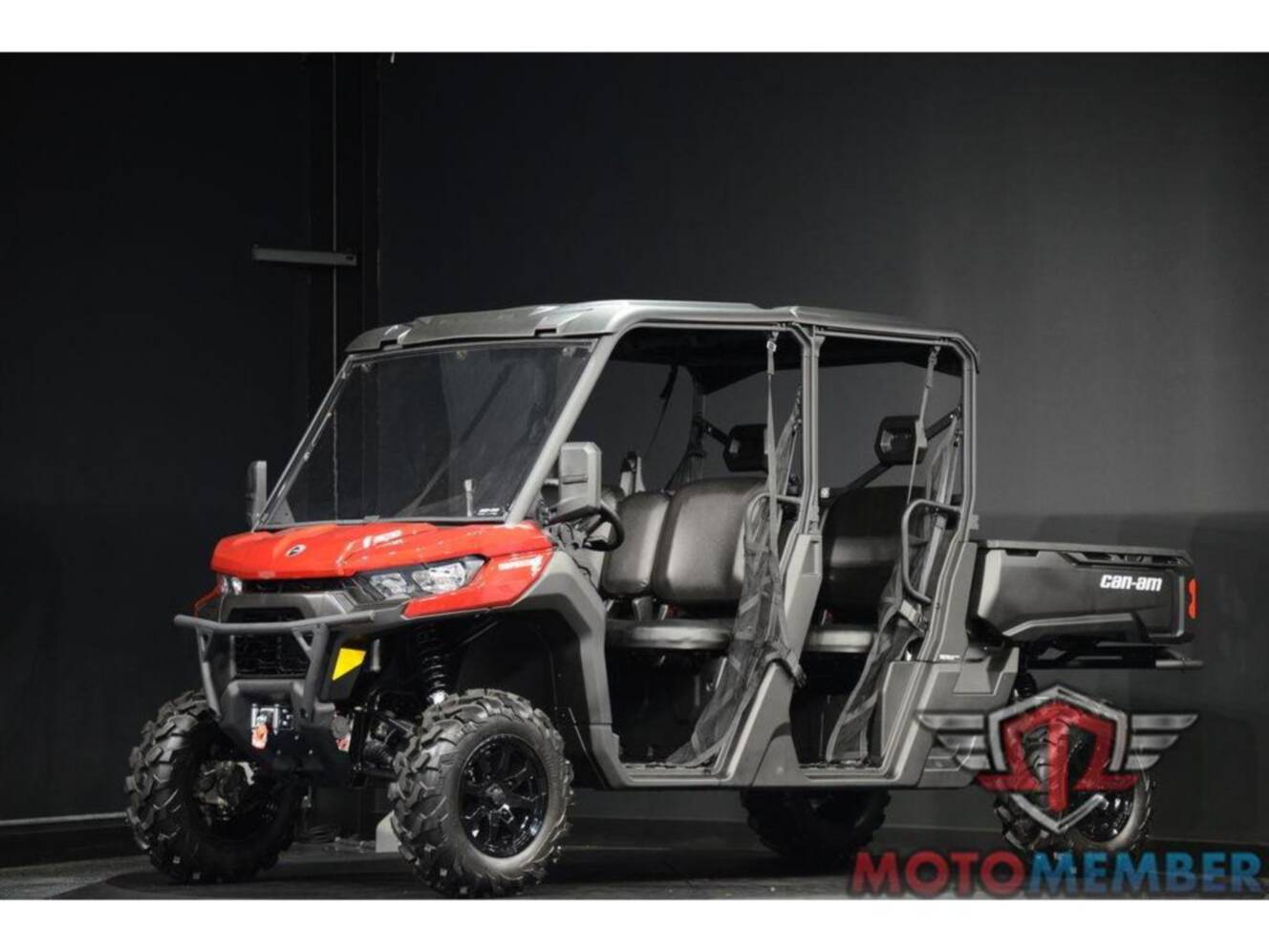 A photo of this 2025 Can-Am Defender MAX DPS HD10