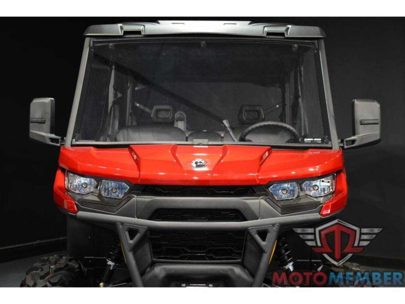 A photo of this 2025 Can-Am Defender MAX DPS HD10