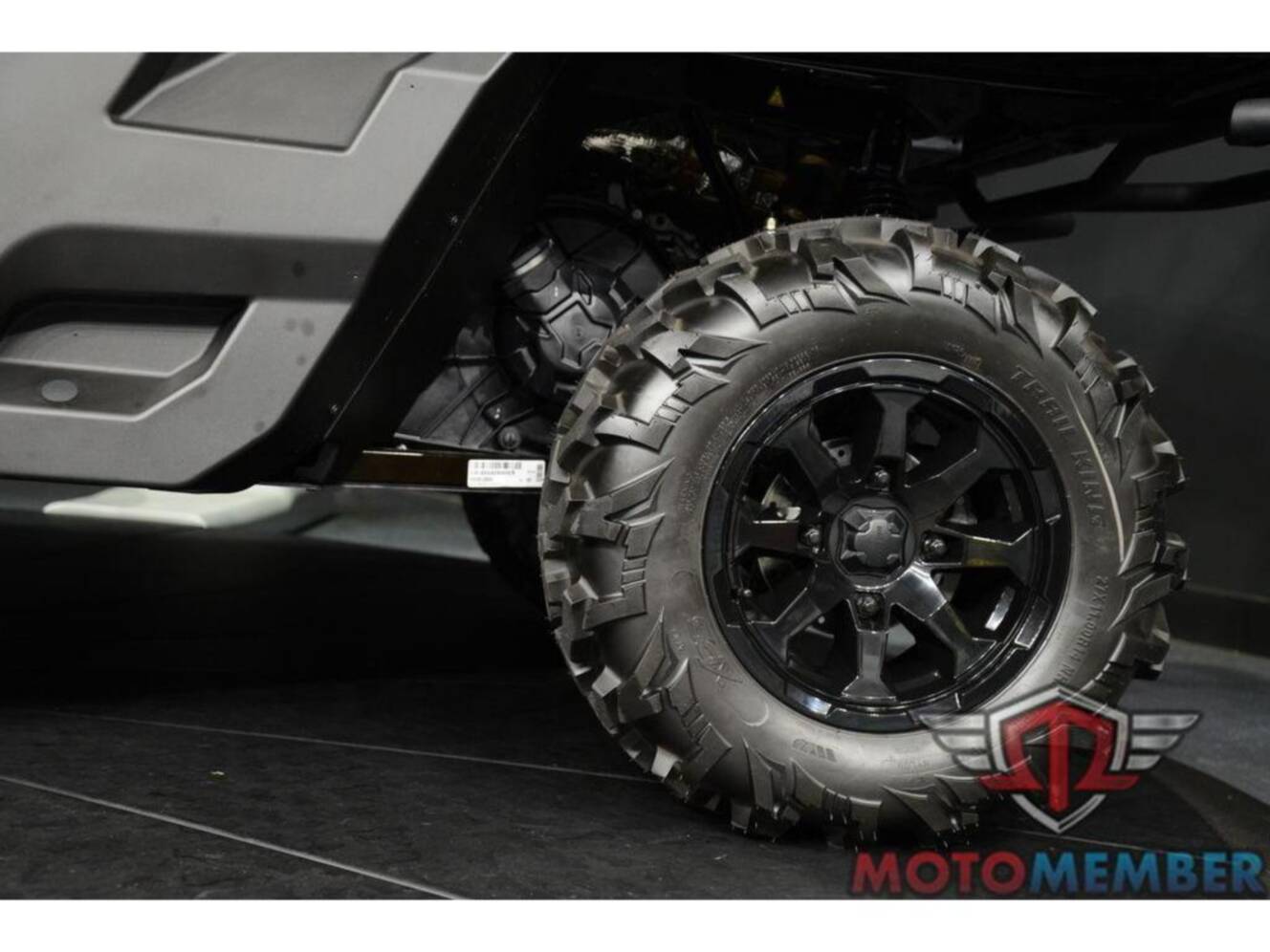 A photo of this 2025 Can-Am Defender MAX DPS HD10