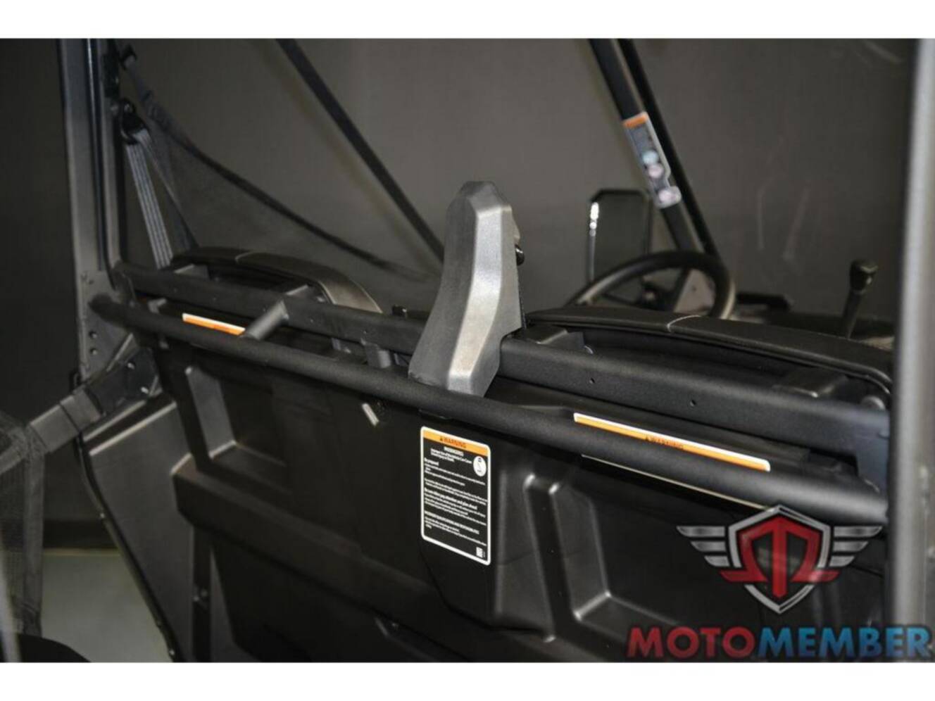 A photo of this 2025 Can-Am Defender MAX DPS HD10
