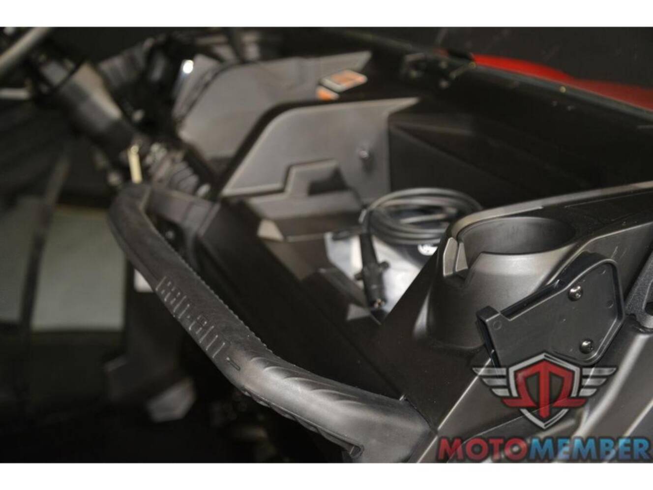 A photo of this 2025 Can-Am Defender MAX DPS HD10