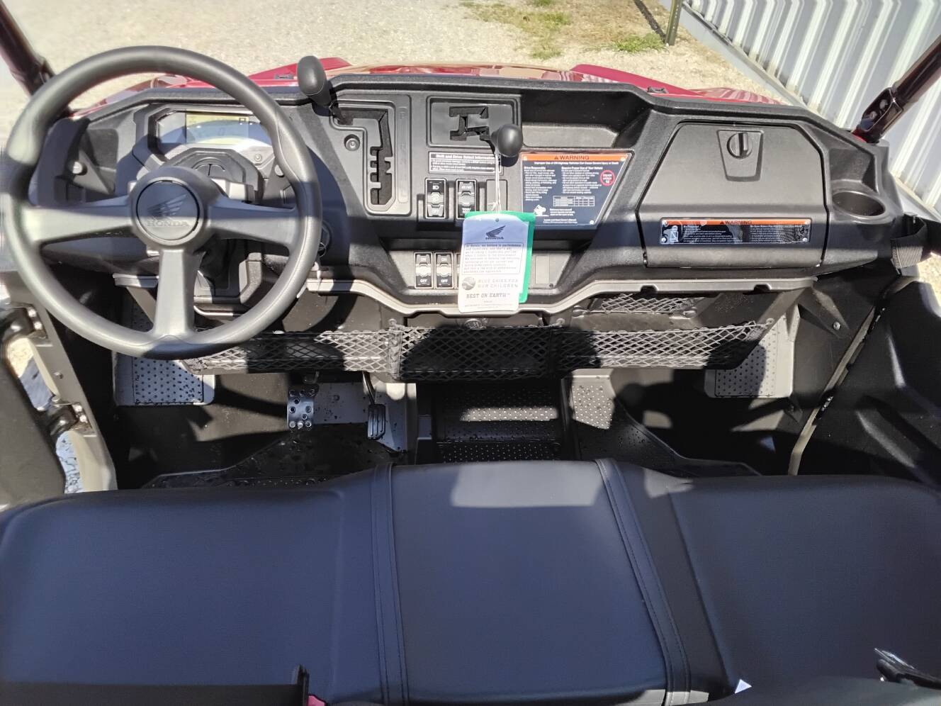A photo of this 2025 Honda Pioneer 1000-6 Crew Deluxe