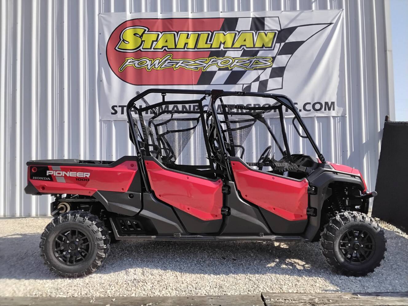 A photo of this 2025 Honda Pioneer 1000-6 Crew Deluxe