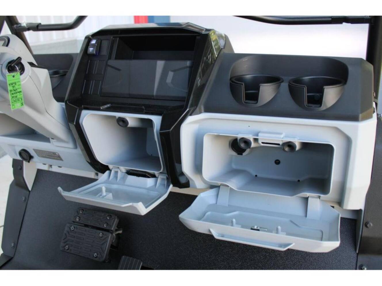 A photo of this 2025 Kawasaki NAV 4E LE