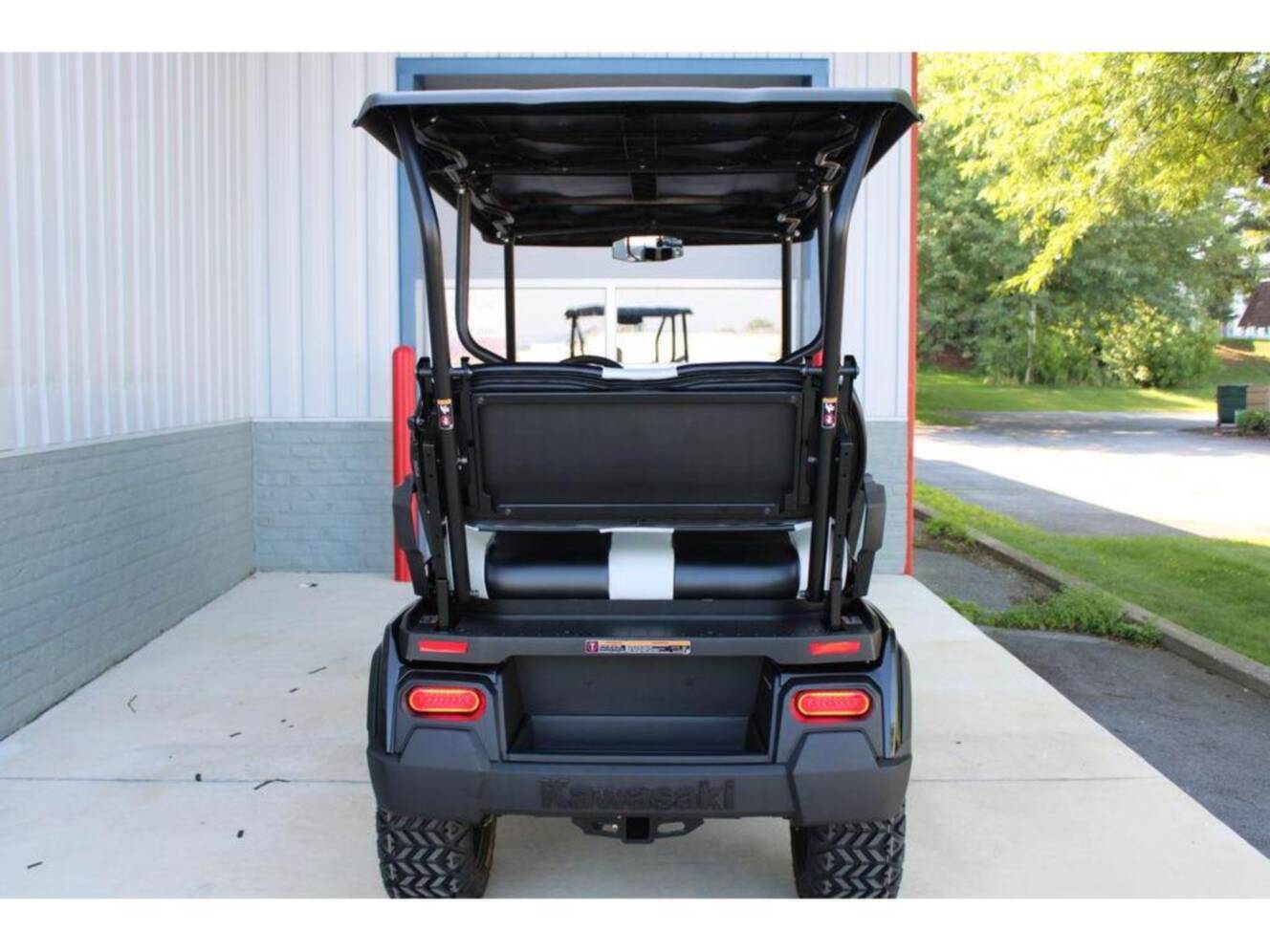 A photo of this 2025 Kawasaki NAV 4E LE