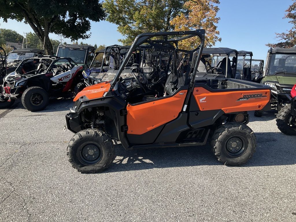 2016 Honda® Pioneer 1000 in johnstown PA