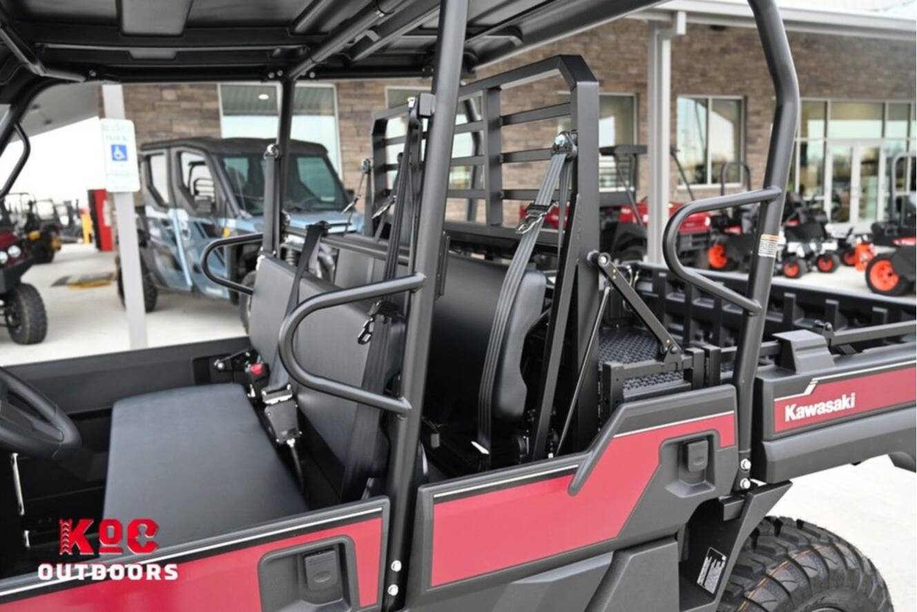 A photo of this 2026 Kawasaki Mule PRO-FXT  820 EPS