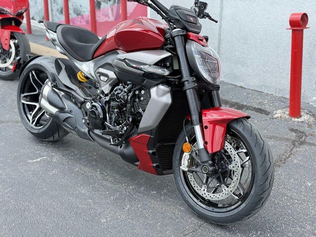2027 Ducati Xdiavel V4 Burning Red V4 in Houston, TX