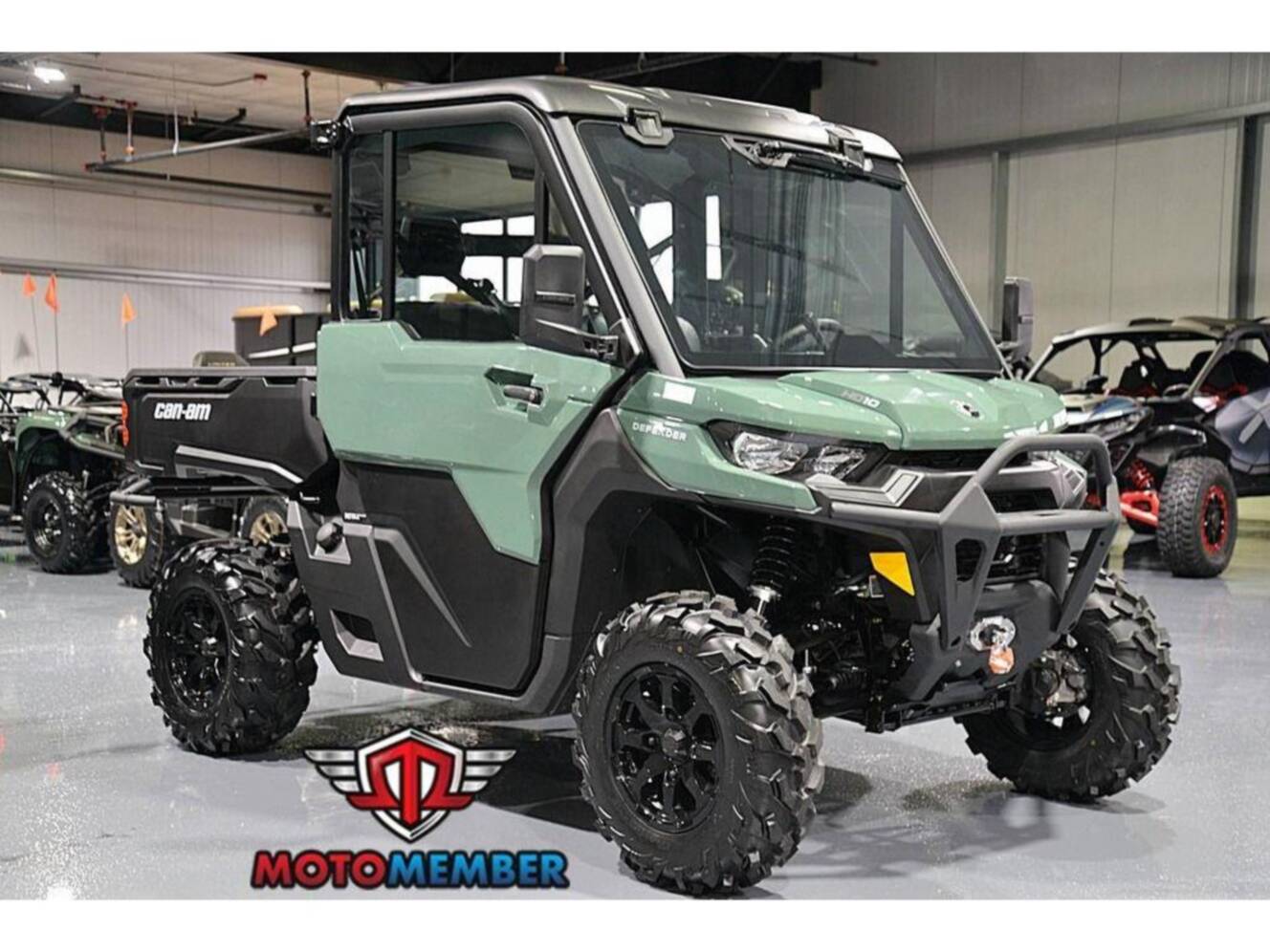 A photo of this 2026 Can-Am Defender DPS CAB HD10