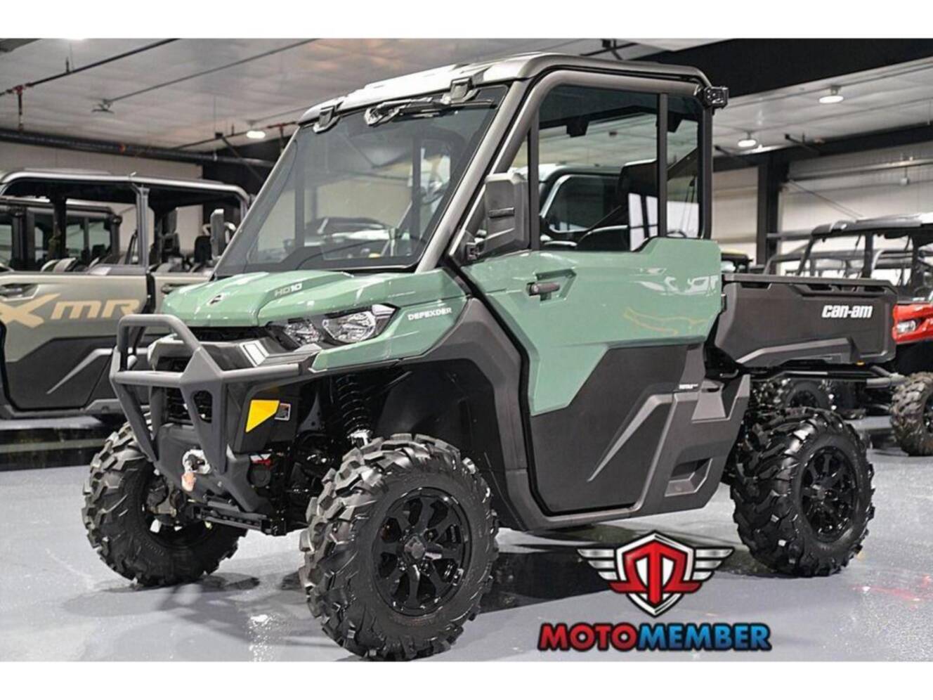 A photo of this 2026 Can-Am Defender DPS CAB HD10