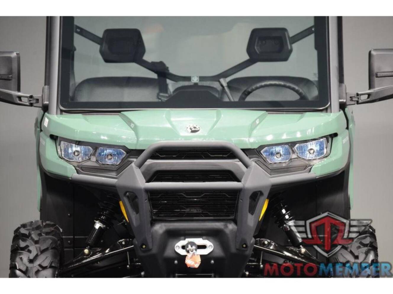 A photo of this 2026 Can-Am Defender DPS CAB HD10