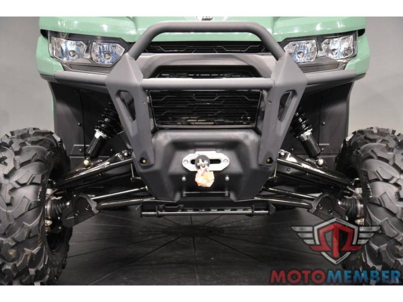 A photo of this 2026 Can-Am Defender DPS CAB HD10