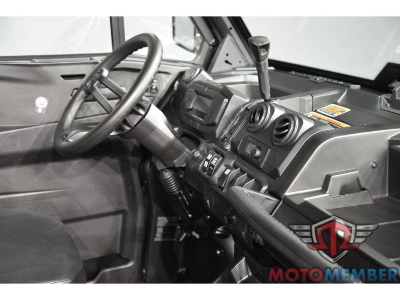 A photo of this 2026 Can-Am Defender DPS CAB HD10