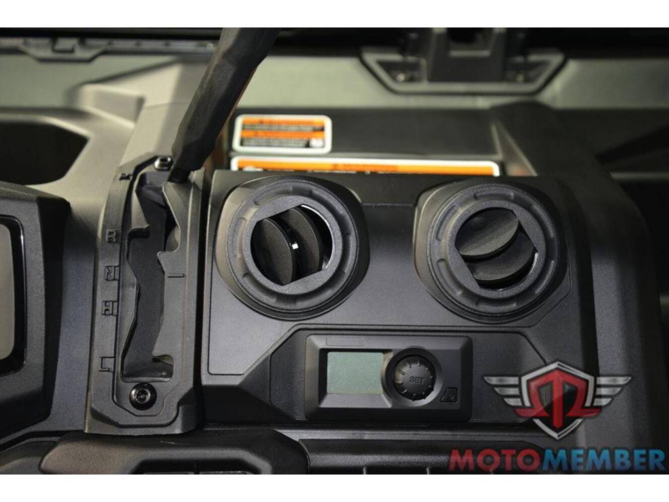 A photo of this 2026 Can-Am Defender DPS CAB HD10