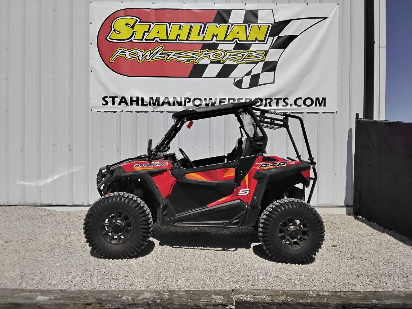 A photo of this 2017 Polaris RZR S 1000 EPS INDY RED