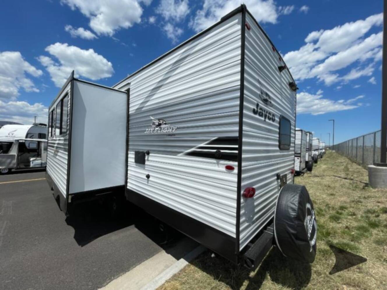 A photo of this 2026 Jayco Jay Flight SLX 263BHSW