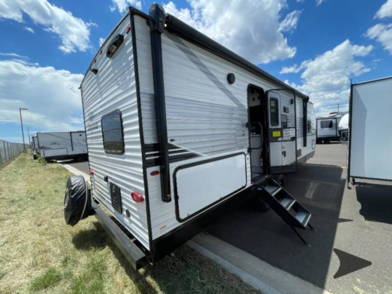 A photo of this 2026 Jayco Jay Flight SLX 263BHSW