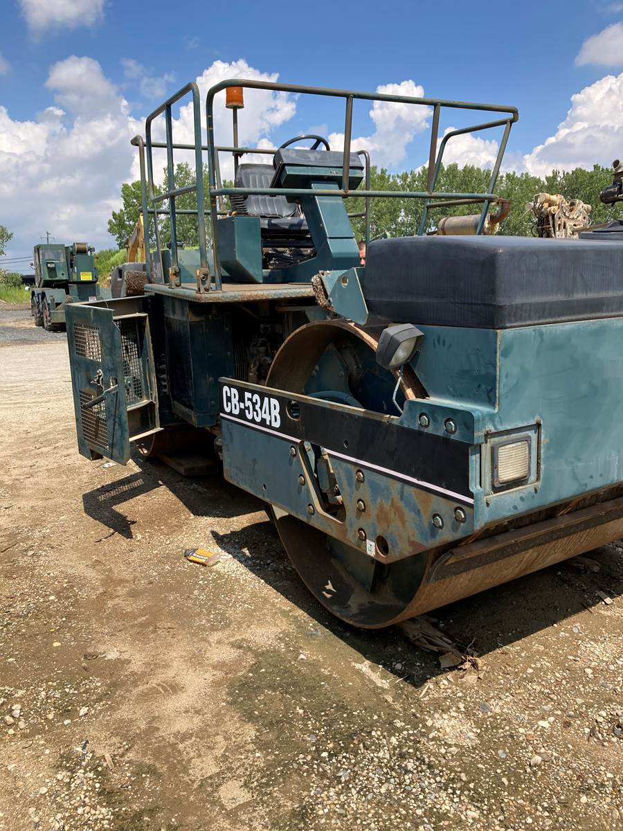 1994 Caterpillar CB-534B in Harrisburg, PA
