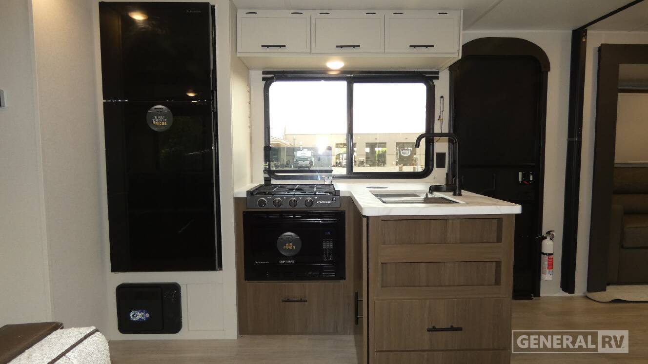 A photo of this 2027 Prime Time Rv AVENGER 30PO