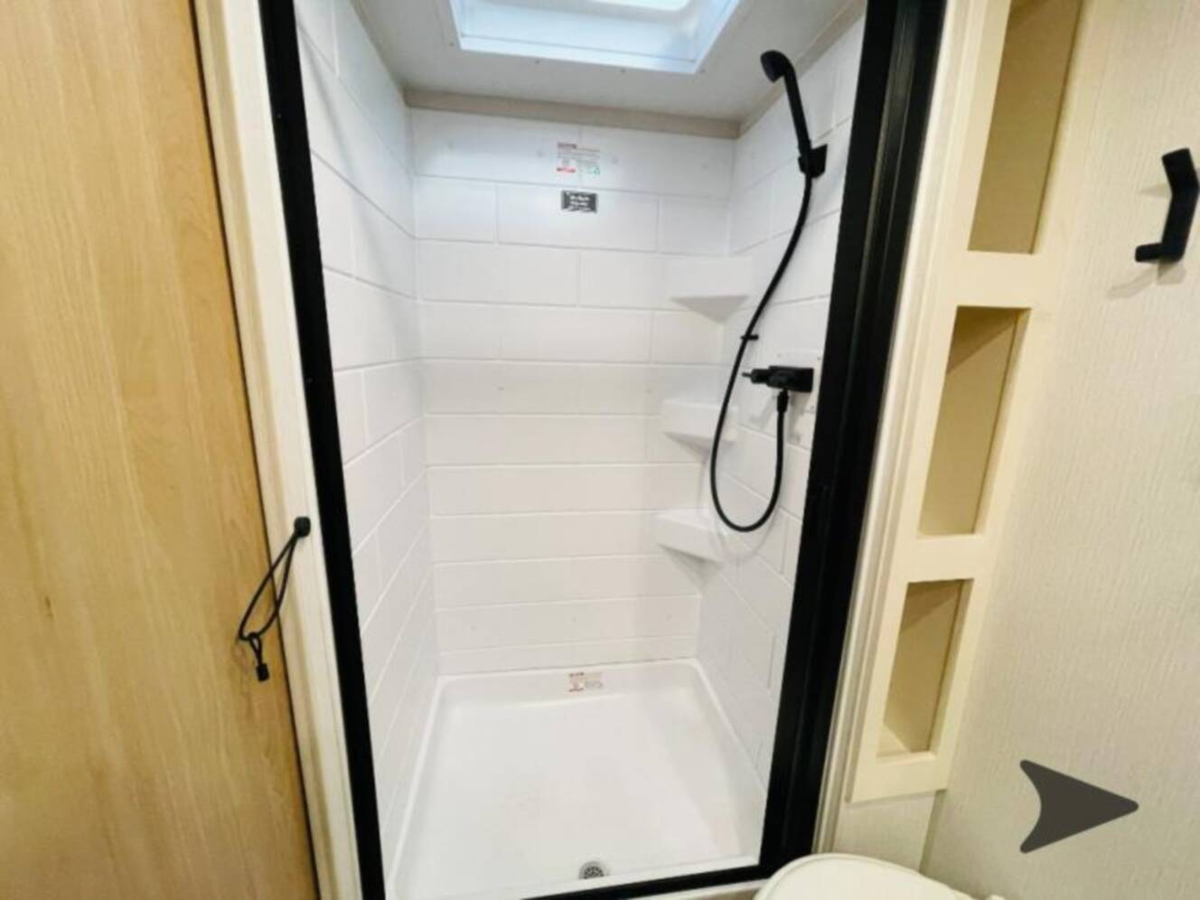 A photo of this 2026 Winnebago Thrive 25RLS