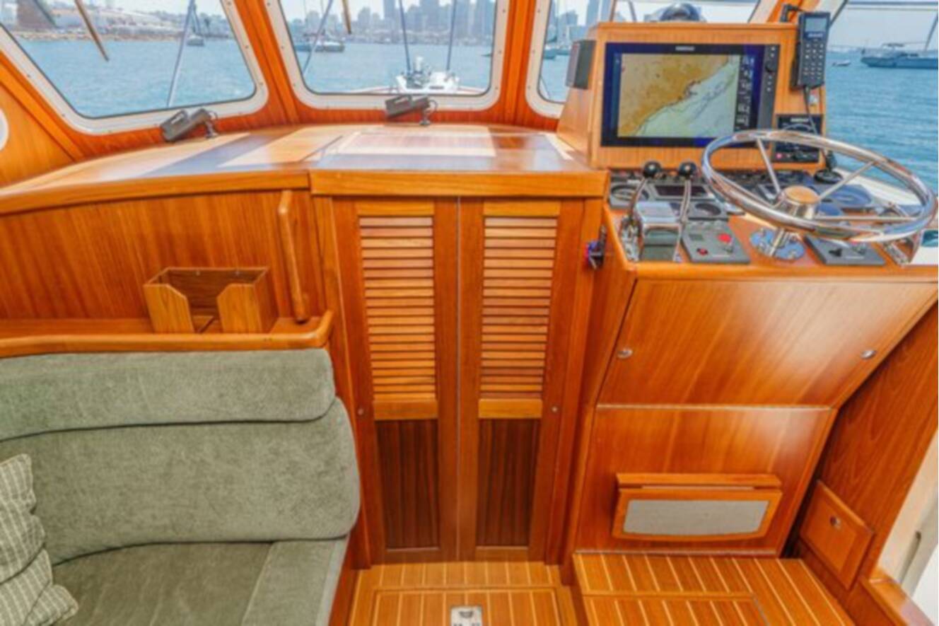 A photo of this 2003 Pacific Seacraft 38T FAST TRAWLER