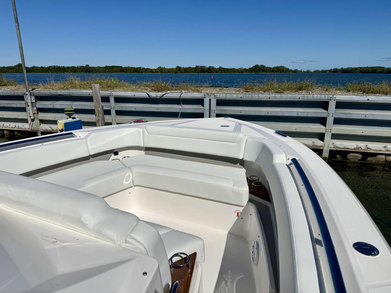 A photo of this 2027 Tiara Yachts 39LS