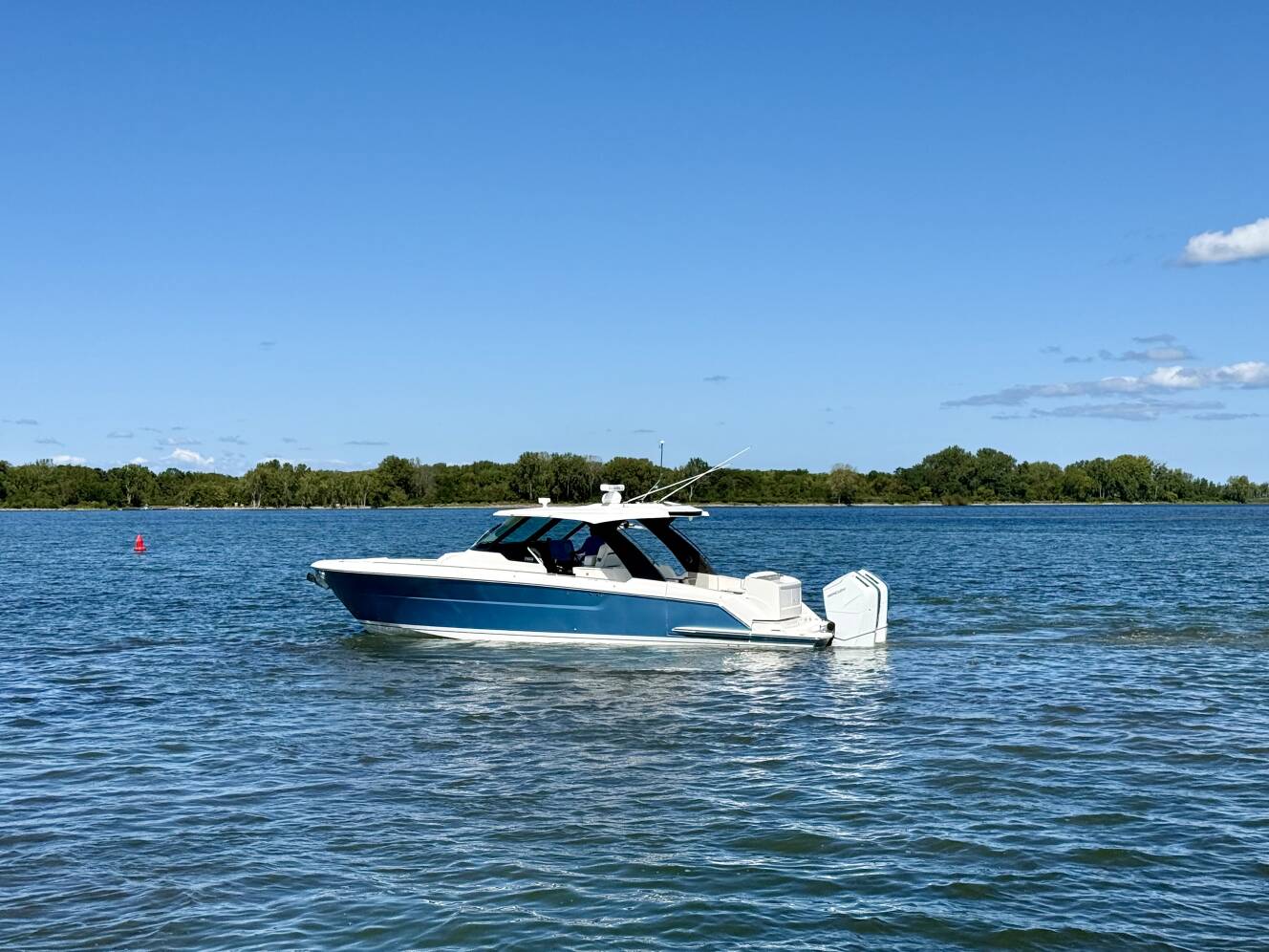 A photo of this 2027 Tiara Yachts 39LS