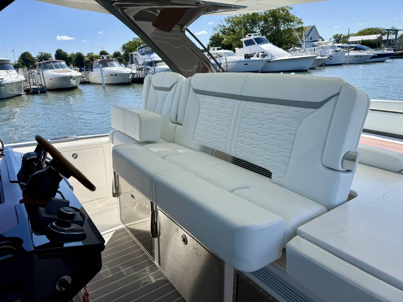 A photo of this 2027 Tiara Yachts 39LS
