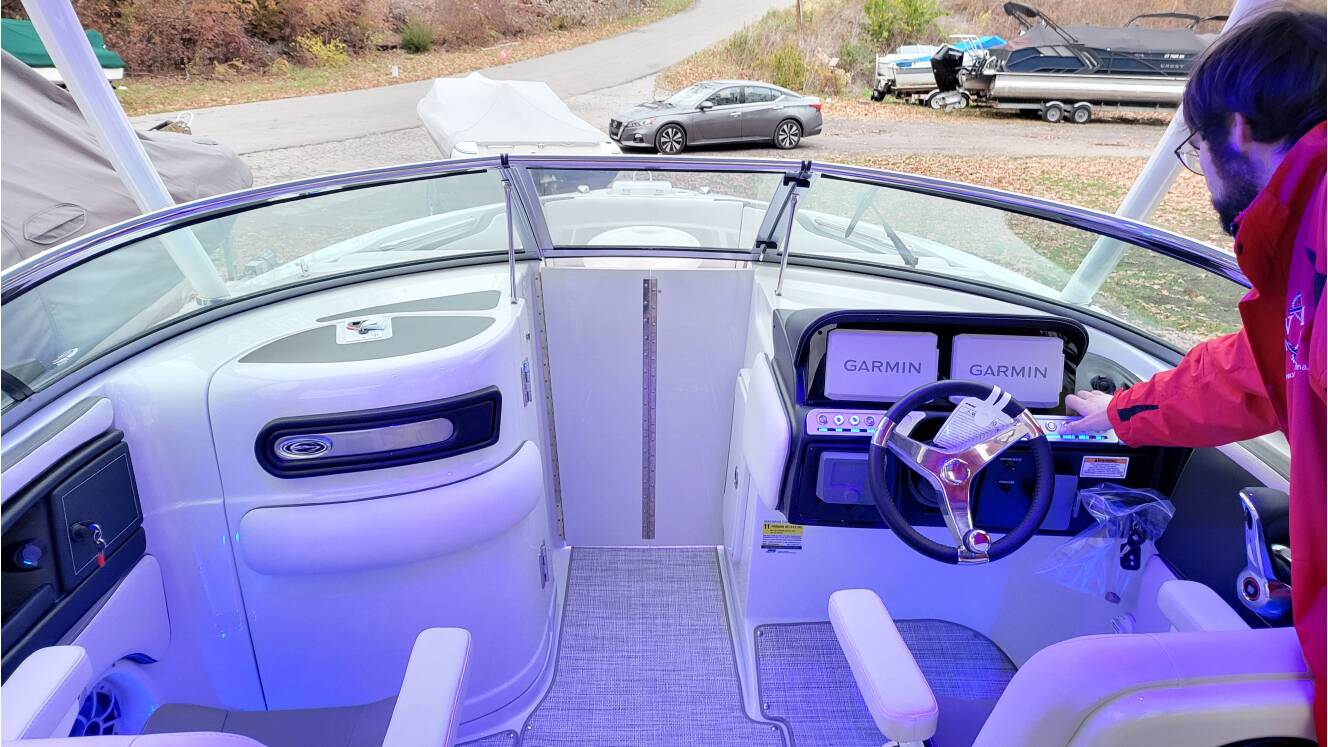 A photo of this 2025 Finseeker 240 Finseeker DC w/ 300 HP DTS Mercury Outboard & Alumi