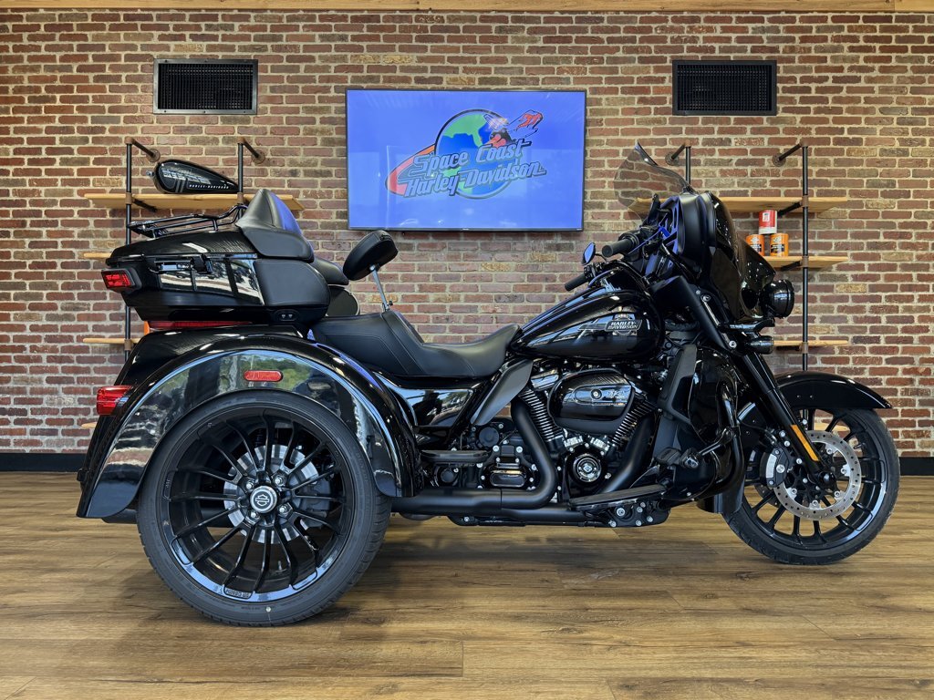 2025 Harley-Davidson TRI GLIDE ULTRA ULTRA CLASSIC in Palm Bay, FL