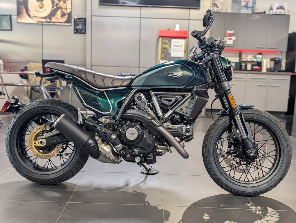 2026 Ducati Scrambler Nightshift Emerald Green NIGHTSHIFT in Greensboro, NC