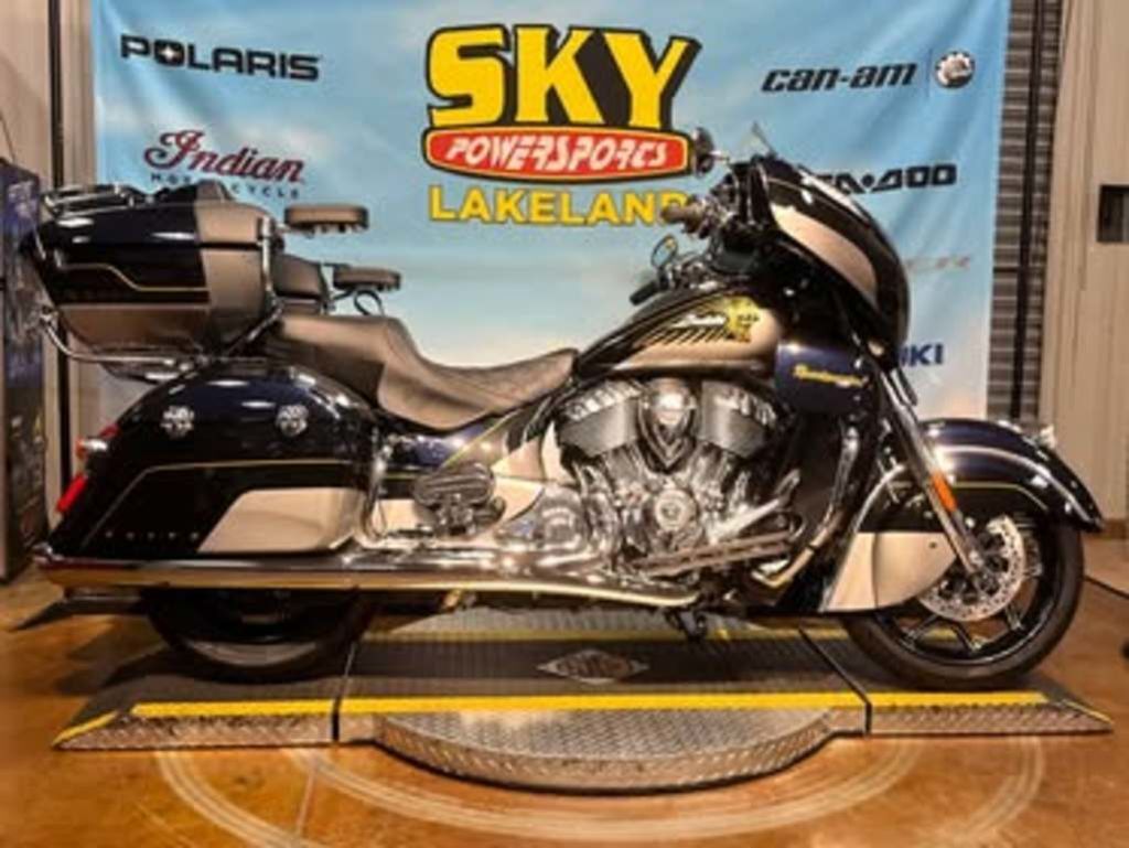 2025 Indian Motorcycle® Roadmaster® Elite Springfield Blue Candy ELITE in Lakeland, FL
