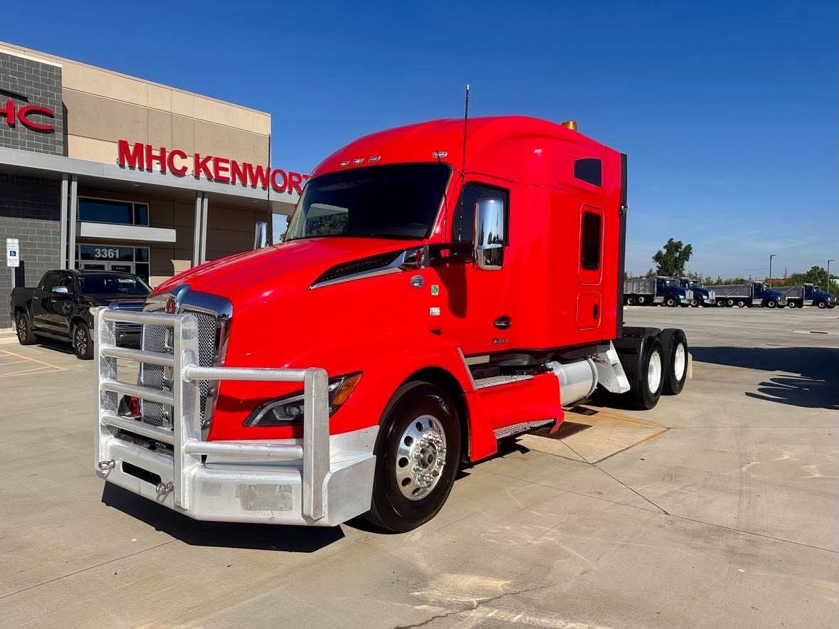 2023 KENWORTH T680 in Charlotte, NC
