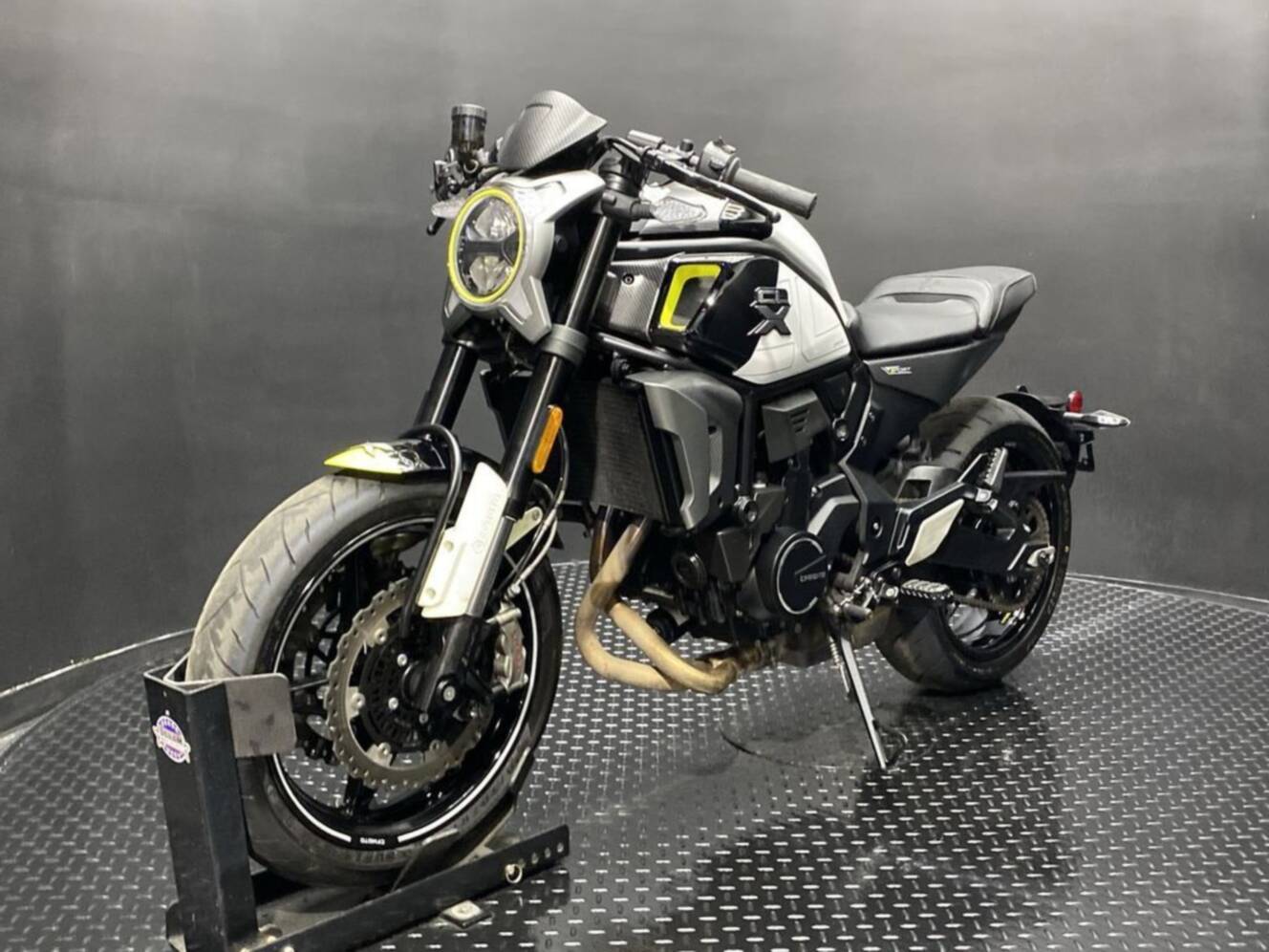 A photo of this 2022 CFMOTO 700CL-X Sport