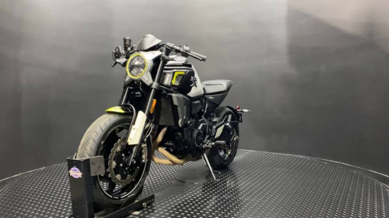 A photo of this 2022 CFMOTO 700CL-X Sport