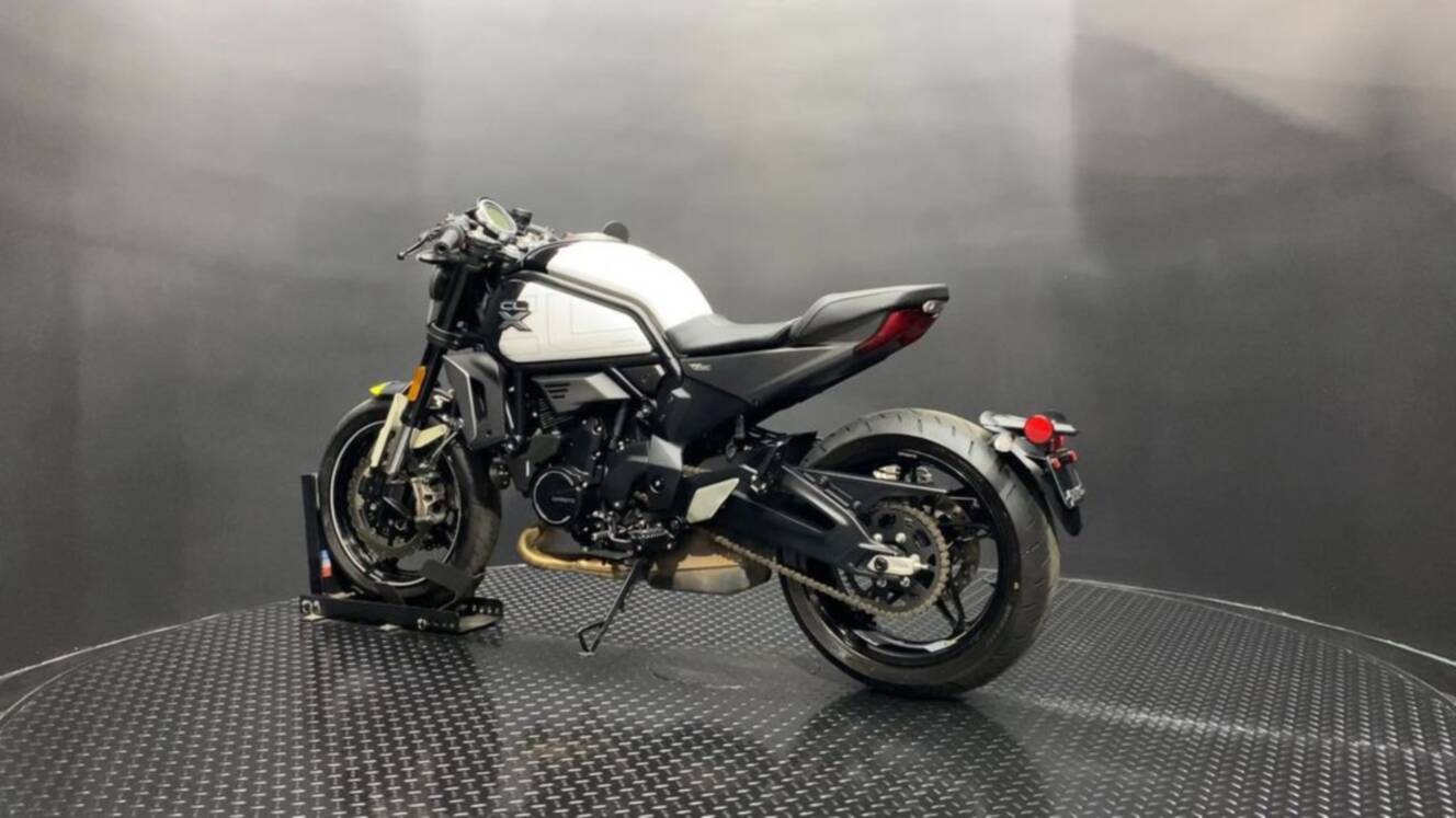 A photo of this 2022 CFMOTO 700CL-X Sport