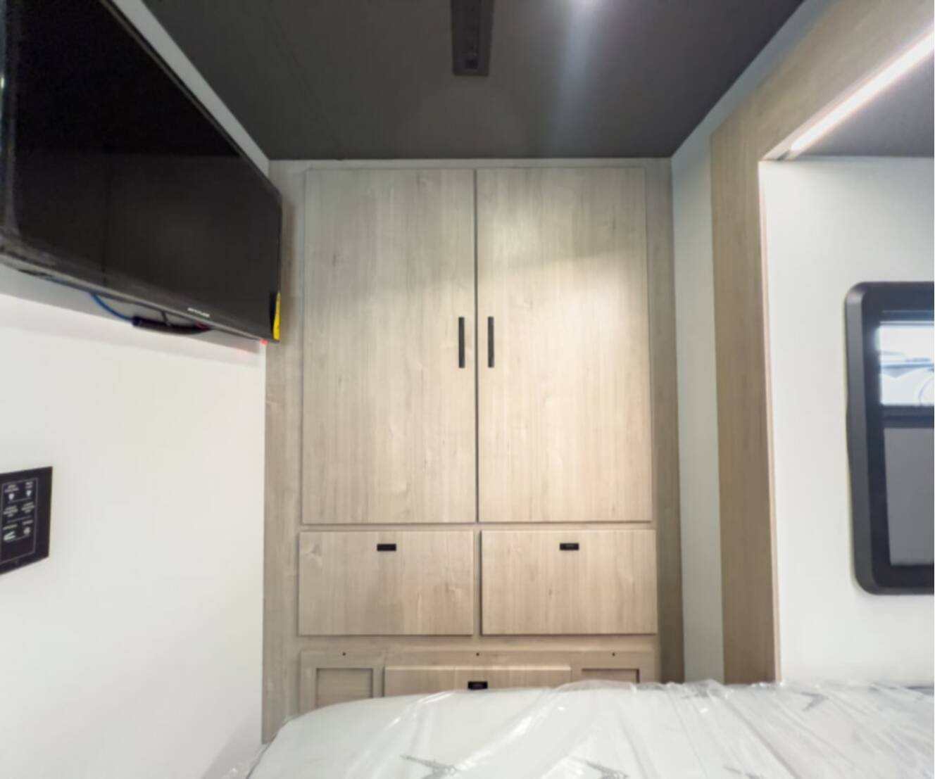 A photo of this 2026 Grand Design LINEAGE SERIES M 25FW-FBP
