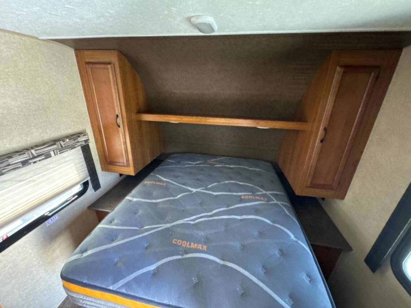 A photo of this 2015 Starcraft AR-ONE MAXX 27BHS