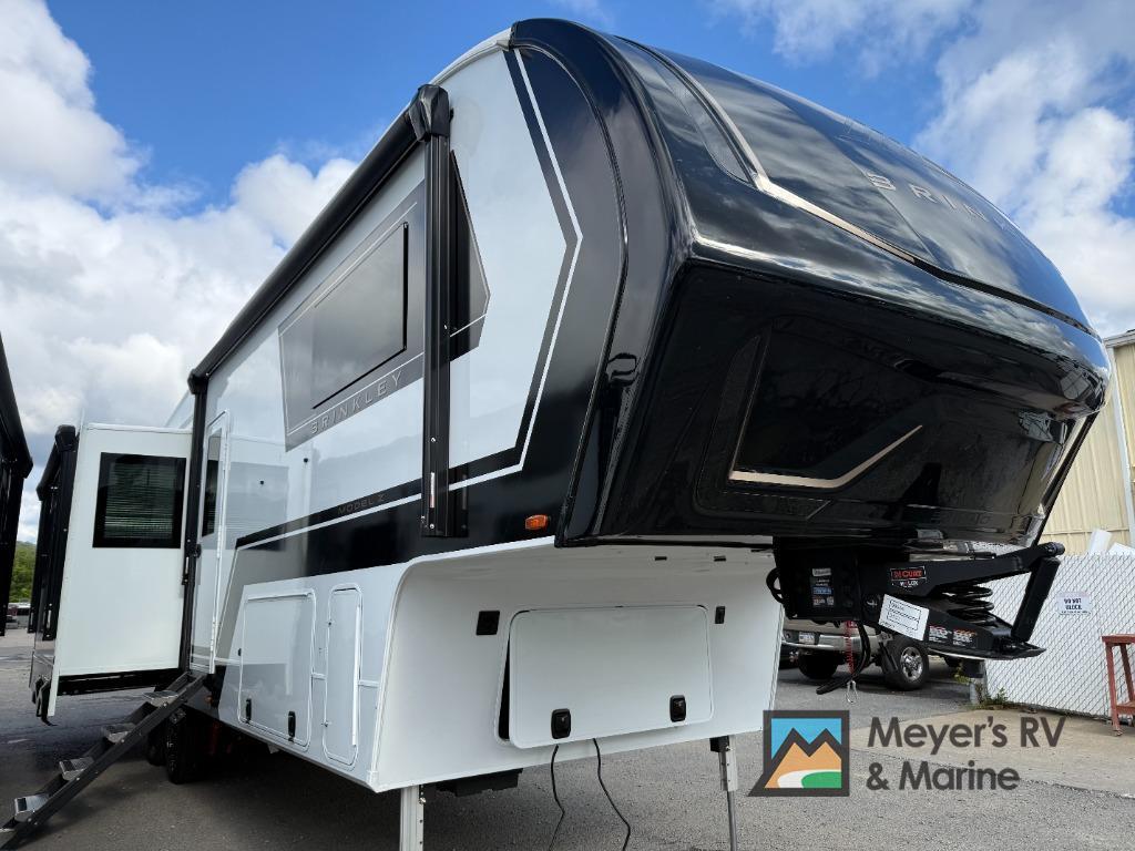 2027 Brinkley Model Z 3100 in mt morris PA