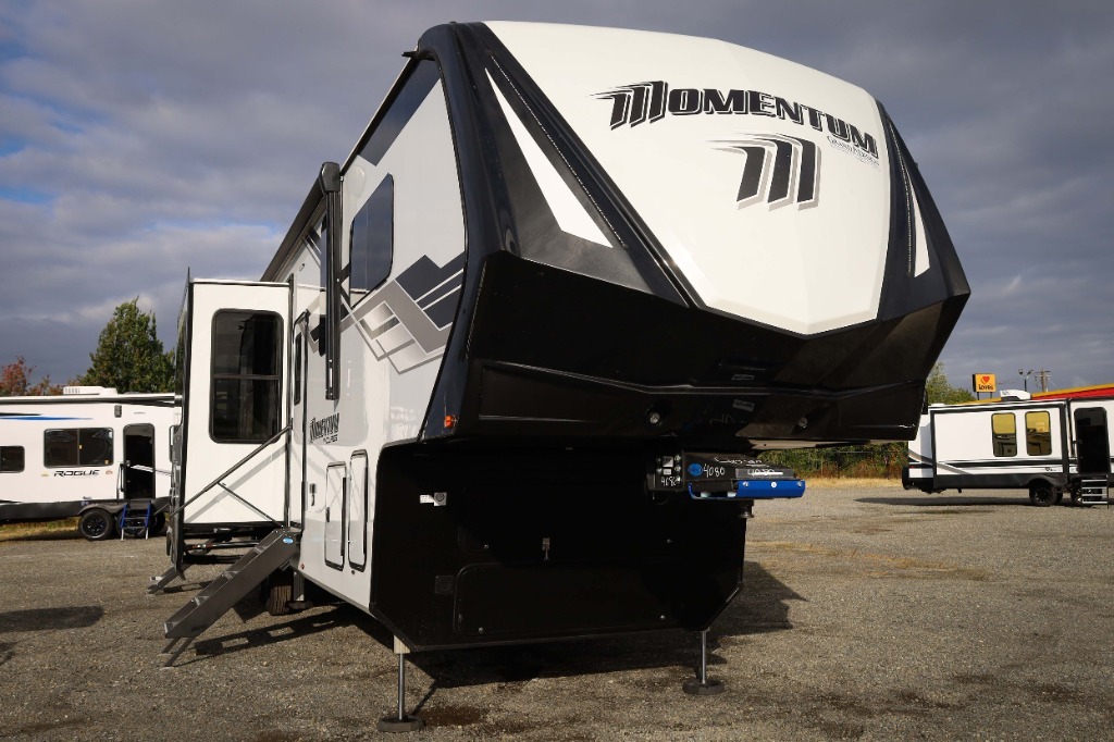 2005 Grand Design Momentum 351 351M in fife WA
