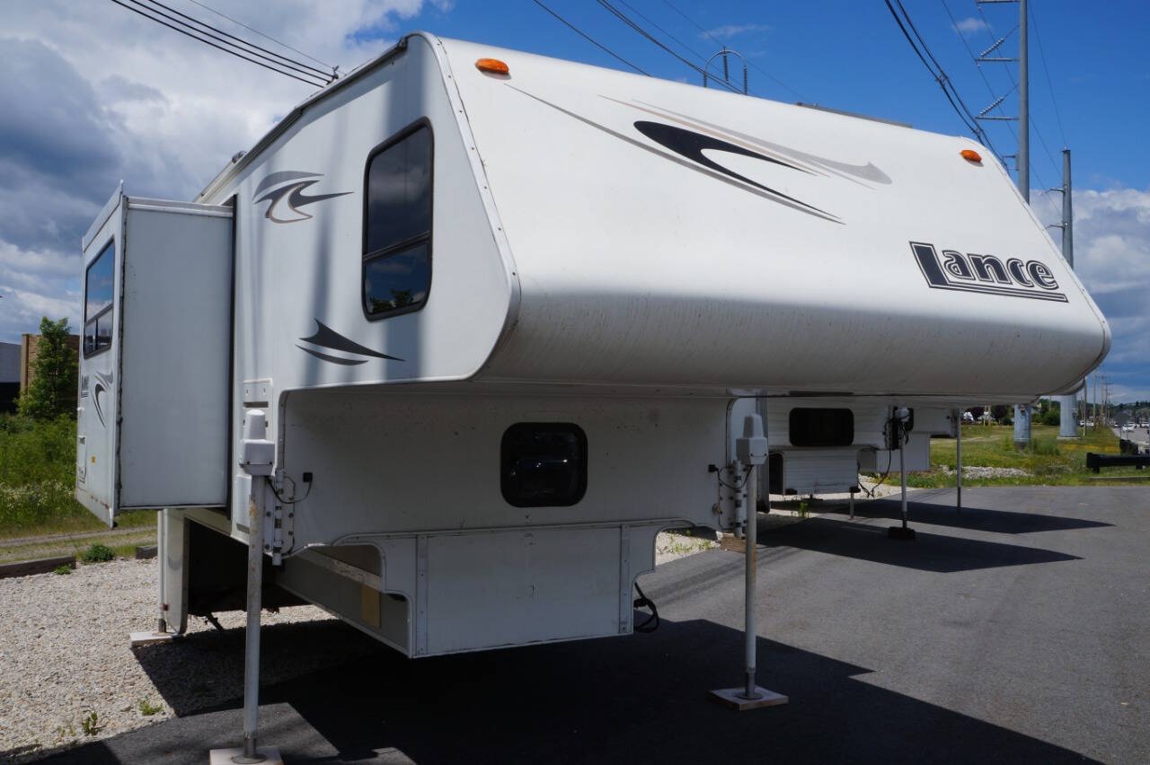 2008 Lance 992 in salem NH