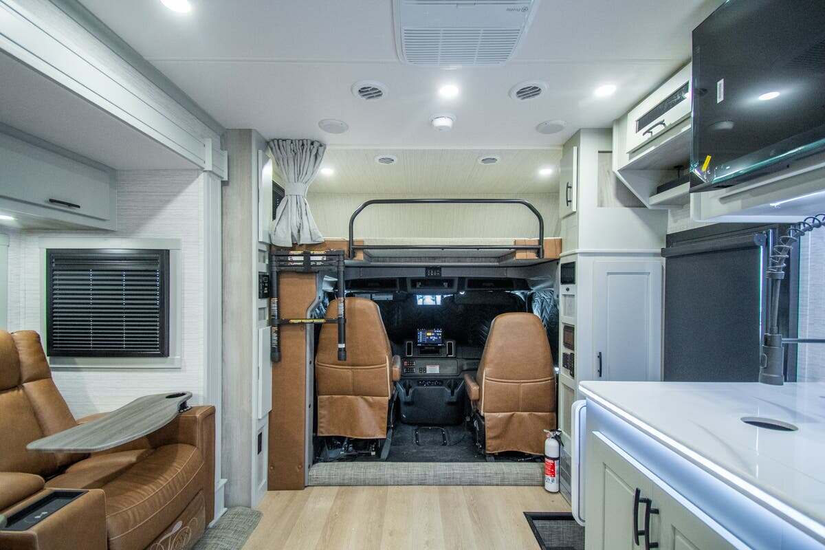 2027 Dynamax Corp DX3 37BD in alvarado TX