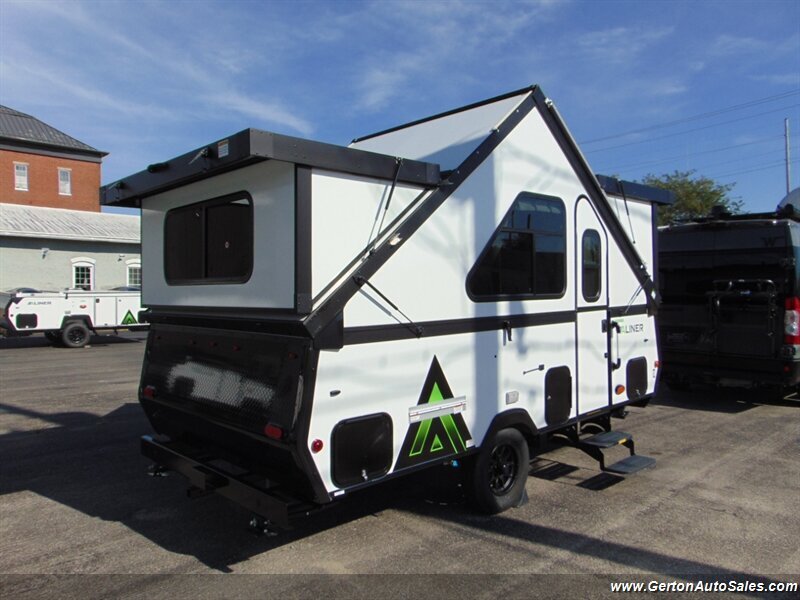 2027 Aliner Expedition Rear Sofa in mount vernon IN